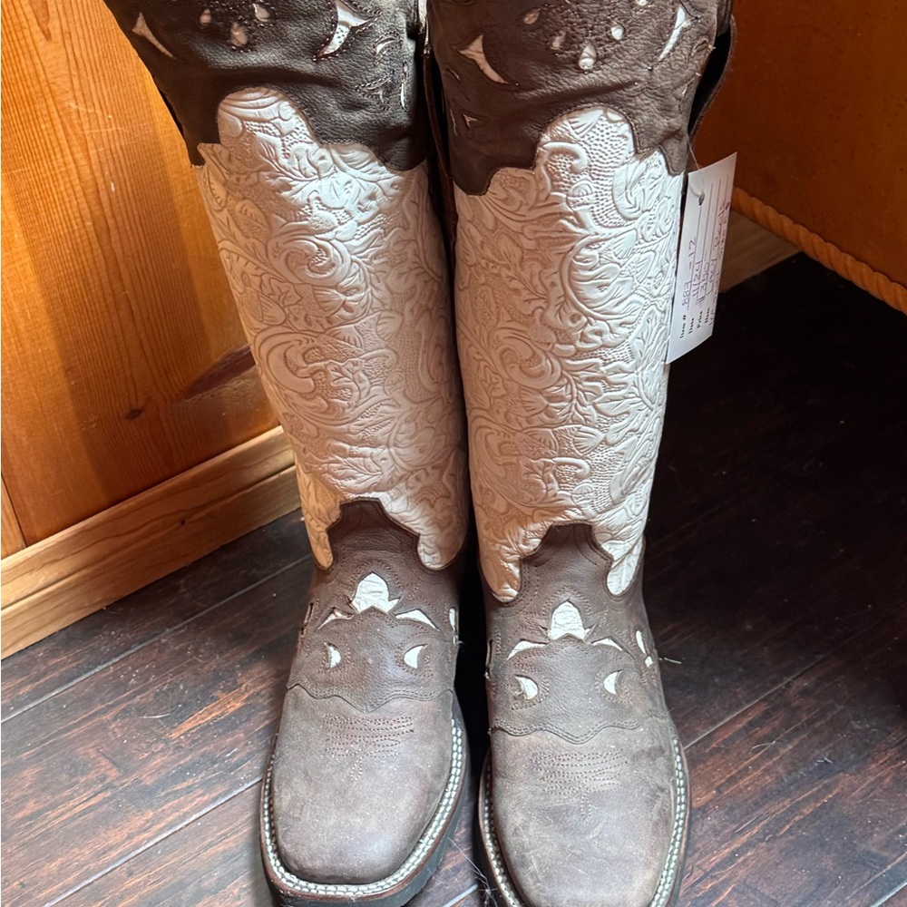 Women’s Two-Tone Embossed Heeled Cowboy Boots - Brown & Cream